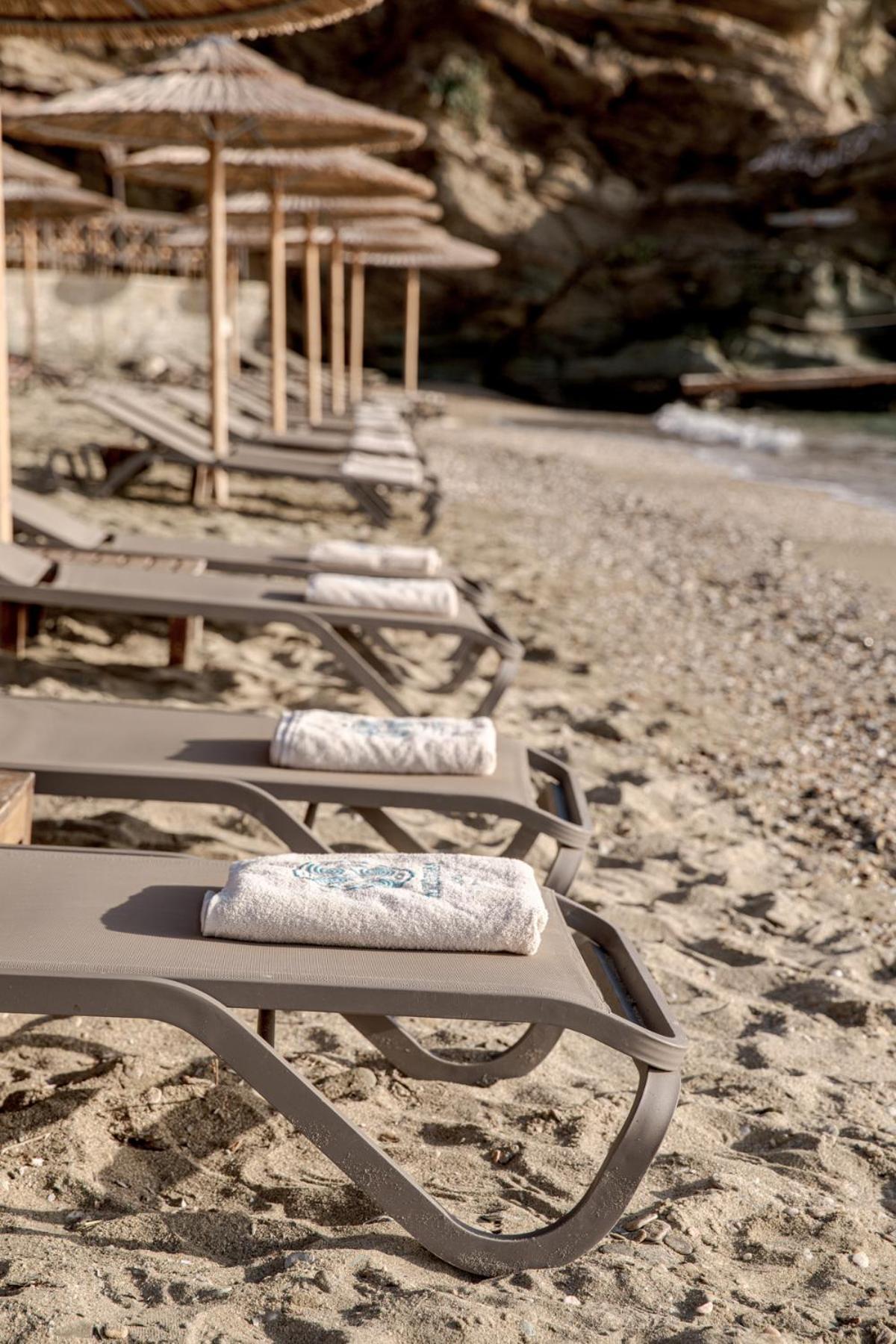 Aneroussa Beach Hotel Batsi  Luaran gambar