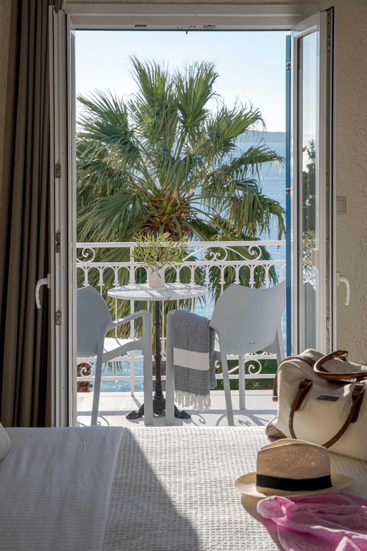 Aneroussa Beach Hotel Batsi  Luaran gambar